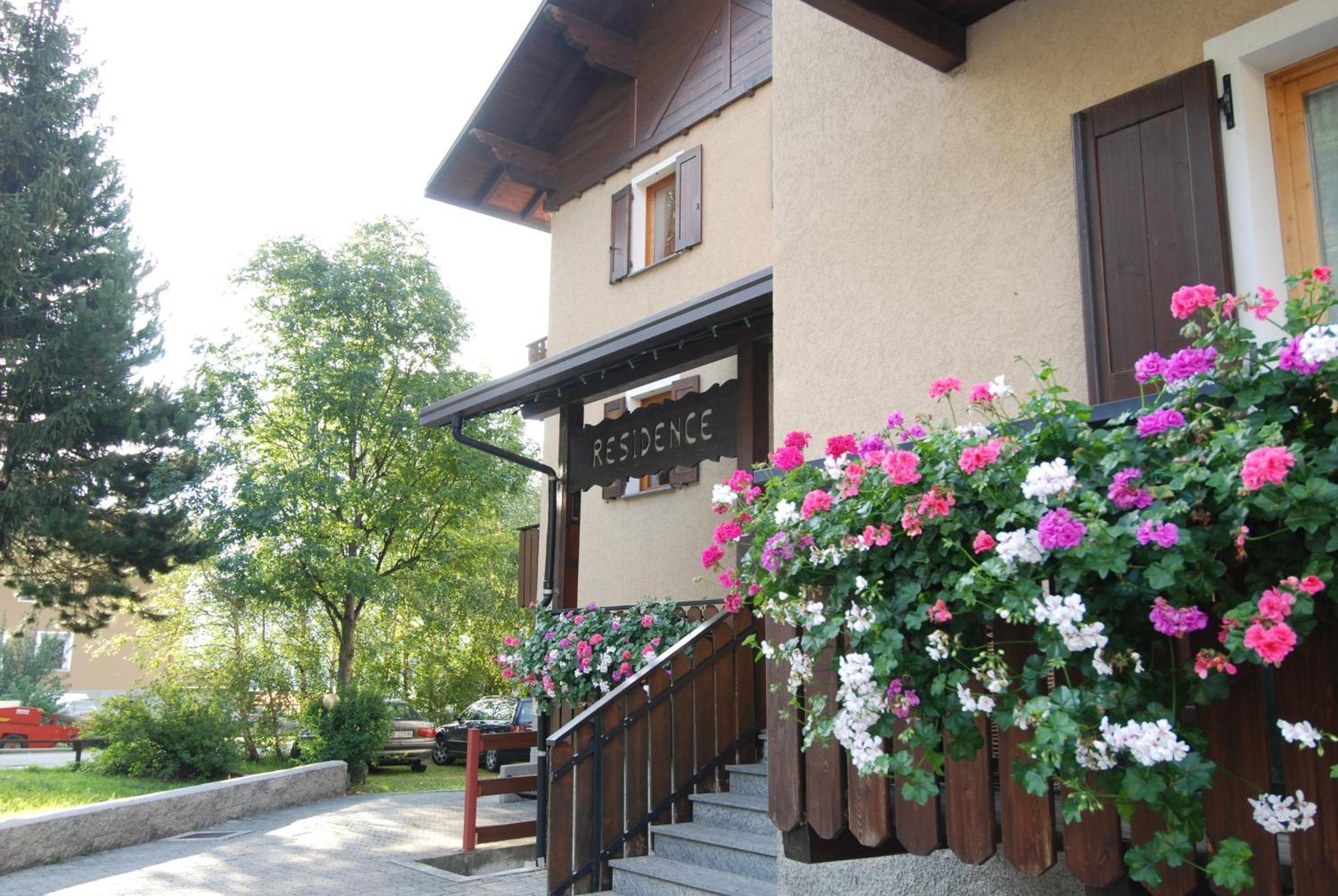Residence Pian Del Vino Pradelle Luaran gambar